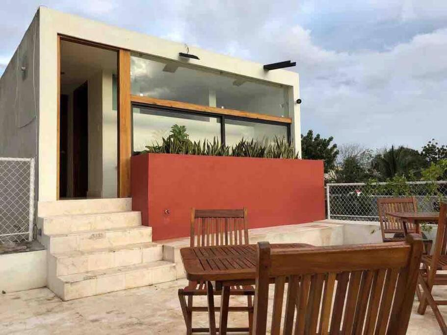 הוילה ואיאדוליד Casona Xtabay, En El Centro De Valladolid מראה חיצוני תמונה